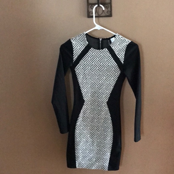 h&m black tight dress